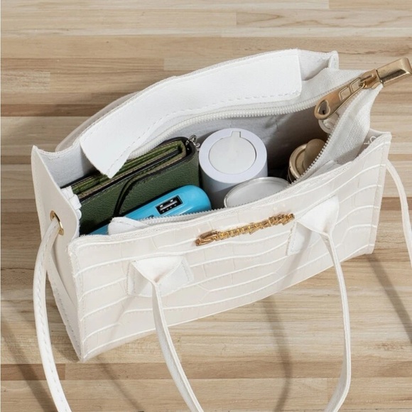 ⚠️Clearance White Crocodile Print Mini Square Crossbody Handle Bag - Picture 2 of 4